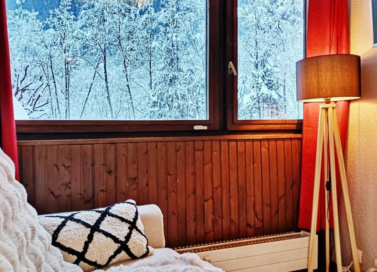 Chamonix : Studio Intime Au Bord Du Lac Des Gaillands Et Pistes De Ski 公寓