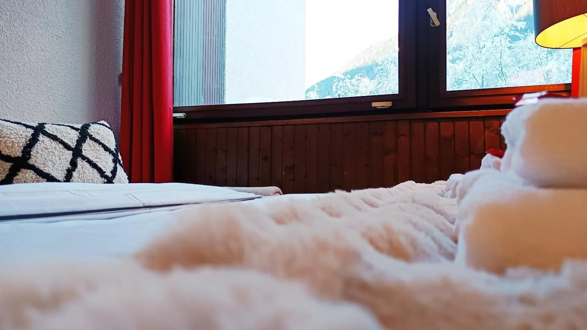 Chamonix : Studio Intime Au Bord Du Lac Des Gaillands Et Pistes De Ski Francie